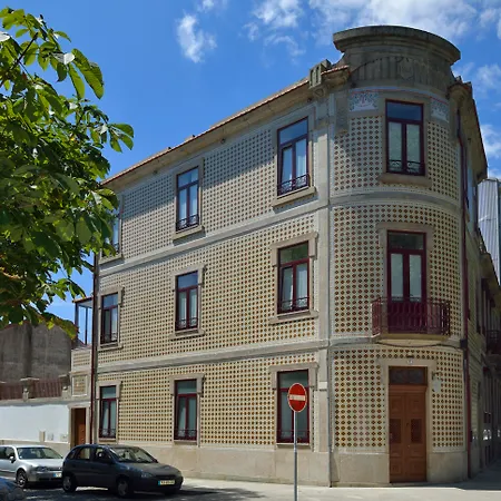Dukes Corner Oporto