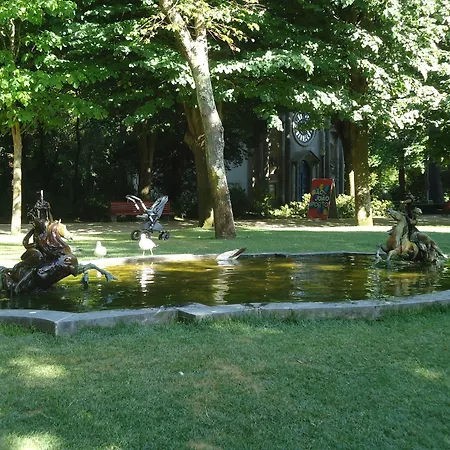 Dukes Corner פורטו