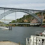 Dukes Corner 4* Porto