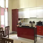 Dukes Corner 4* Porto