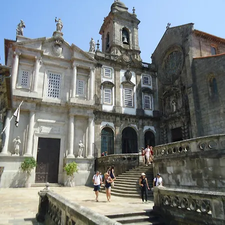 Dukes Corner 2* Porto