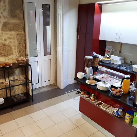 Dukes Corner פורטו