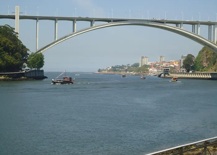 Dukes Corner بيت ضيافة بورتو