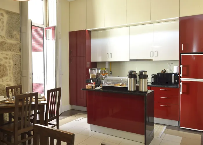 Dukes Corner 3* بورتو