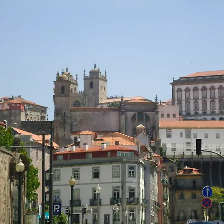 Dukes Corner 2* Porto