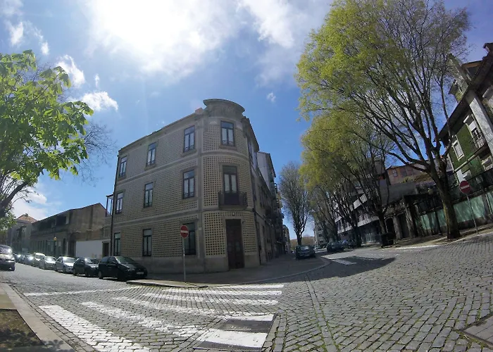 Dukes Corner Gasthof 3*